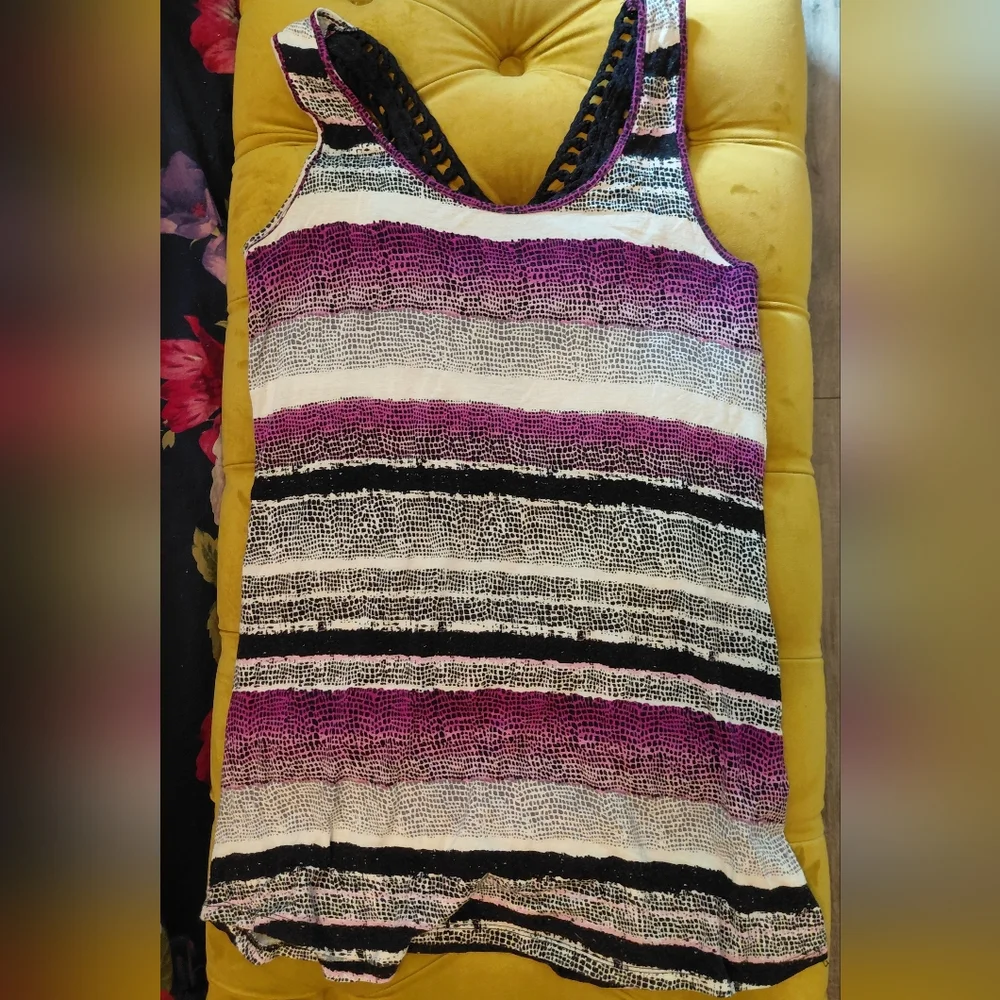 Tank Top Lot - Picture 2 of 3